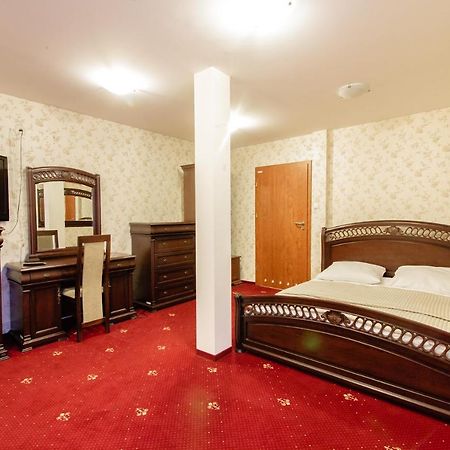 Orion Hotel Parczew Dış mekan fotoğraf
