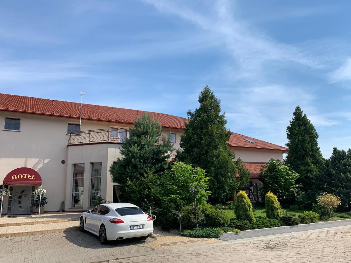 Orion Hotel Parczew Dış mekan fotoğraf