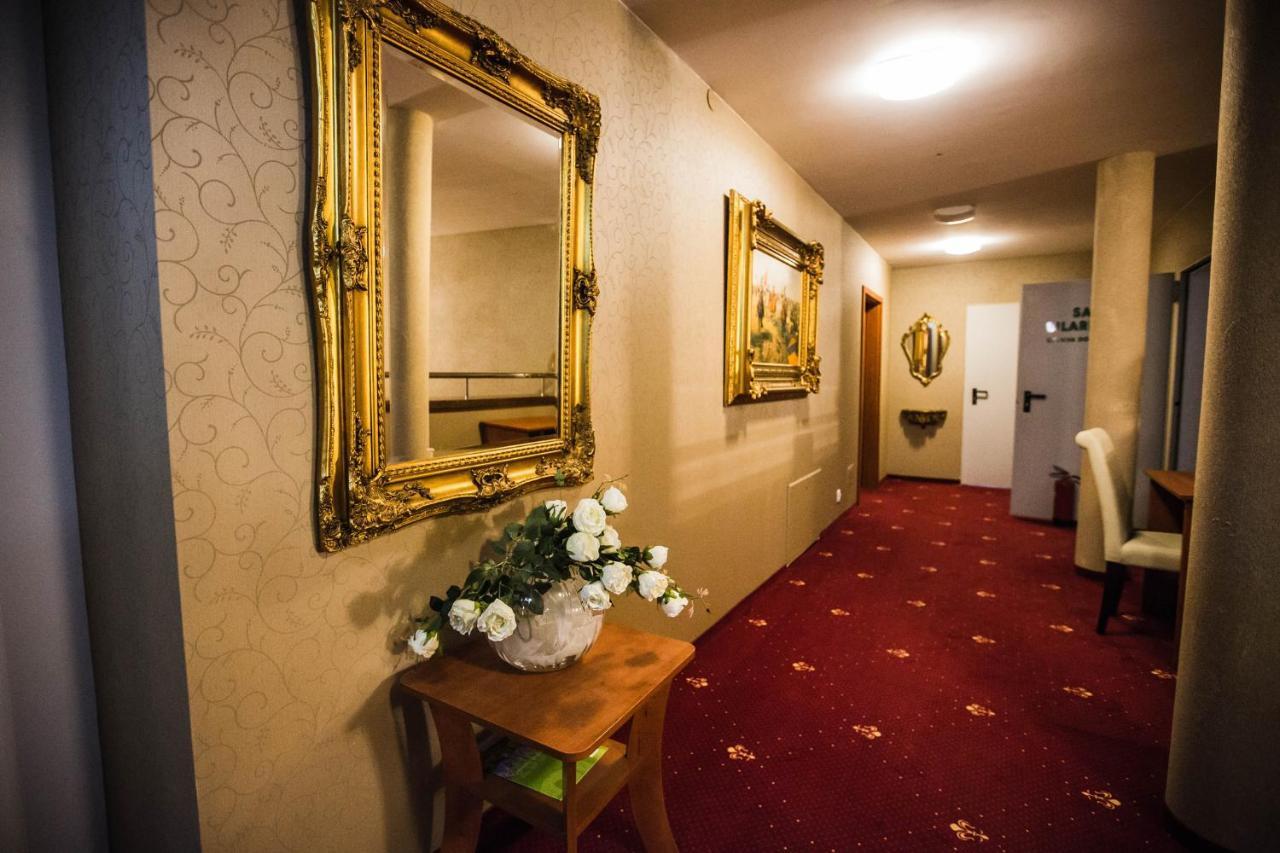 Orion Hotel Parczew Dış mekan fotoğraf